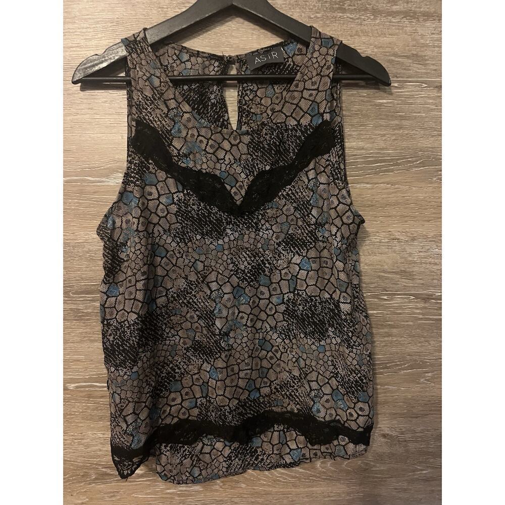 ASTR Sleeveless Top Sz Medium Tank Lace Geometric Career Office Summer